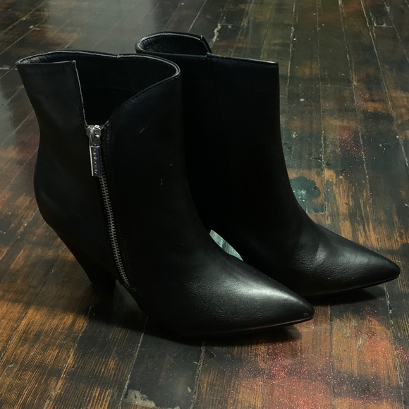 NWT/B UNILADY Black Block-heel Booties - Picture 7 of 14